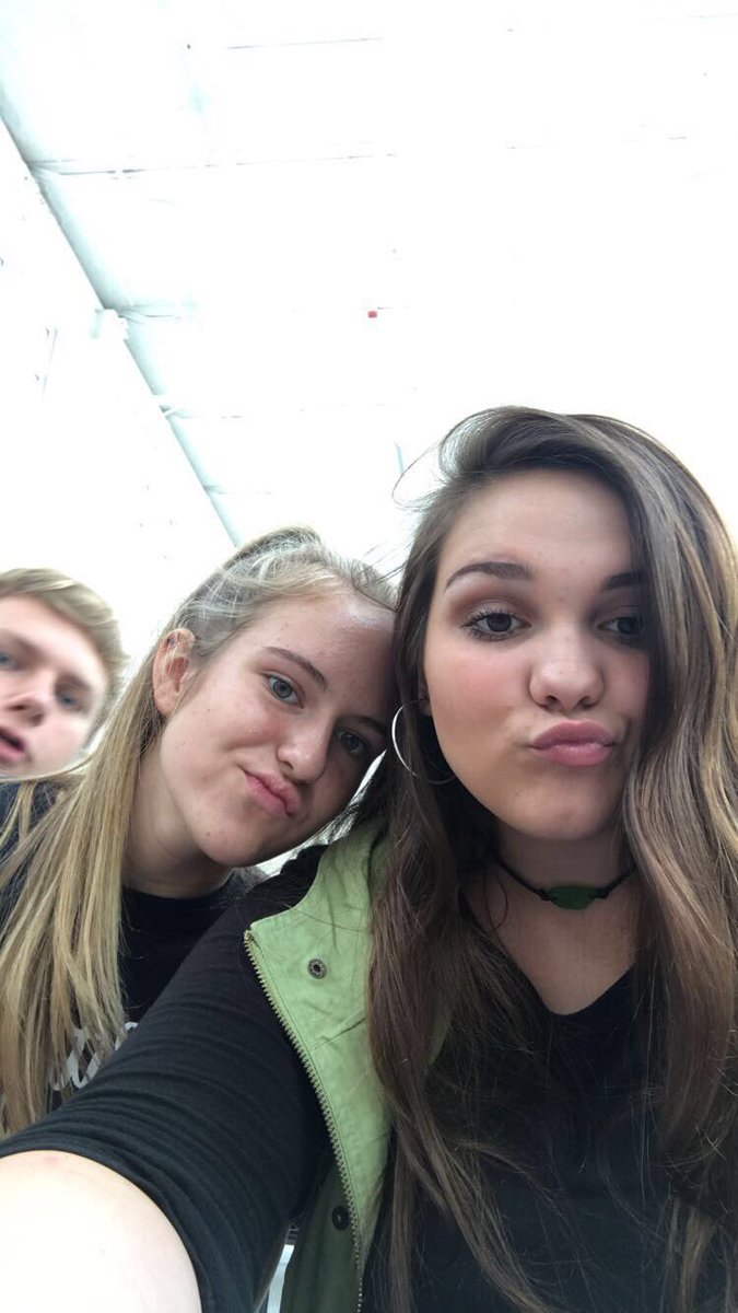 madeline_122's tweet photo. happy birthday alex, i love ur crazy self so much!! 💓 https://t.co/ZqNnz5XYTH