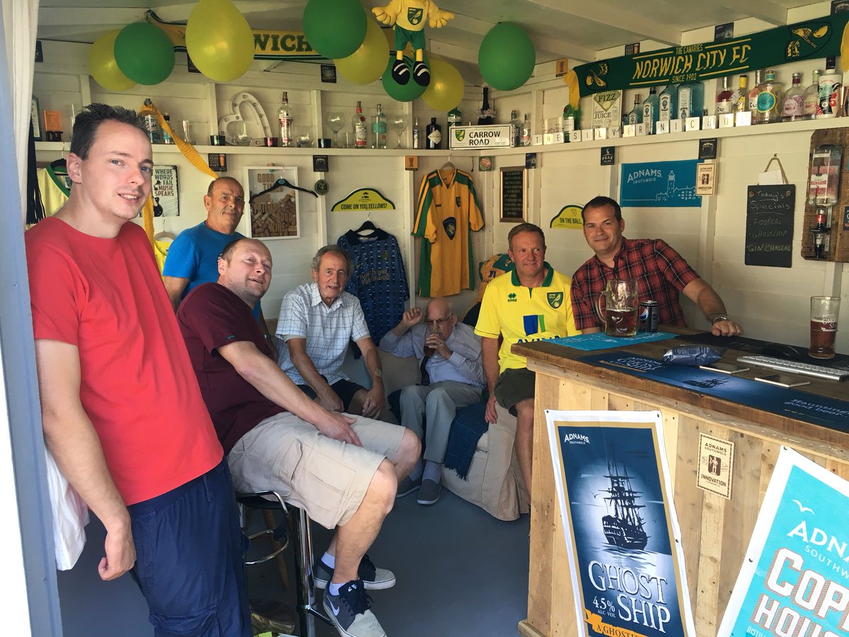 Nichos's tweet image. Spixworth canaries happy with that #canarycall