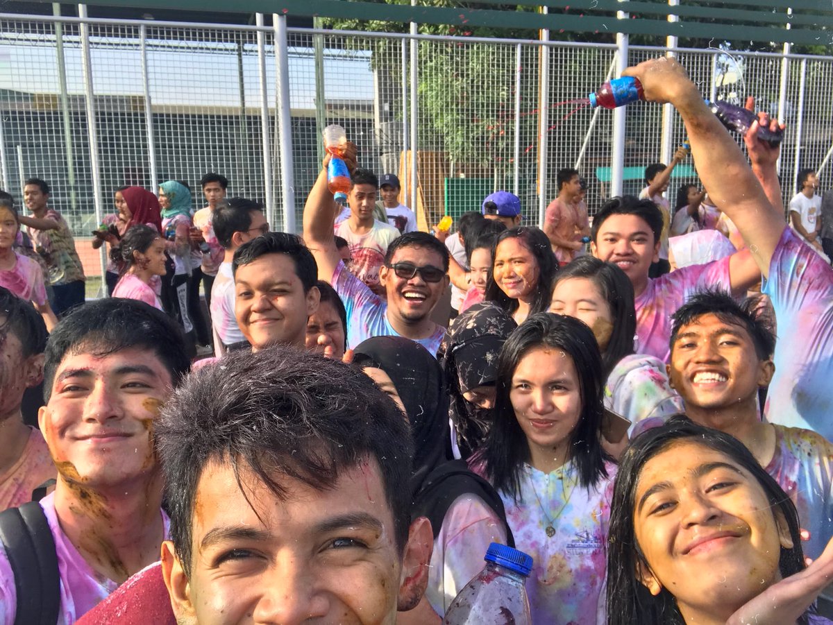 IbrahimAlmorem's tweet photo. Fun Run 2k18🏃‍♂️ SEICT FIESTA 2018🎉
School of Engineering Information Communication and Technology Department 
Universidad de Zamboanga
#FunRun2K18SECT 
#SEICTDepartment  
#UniversidadDeZamboanga https://t.co/CSKaiqXfOD