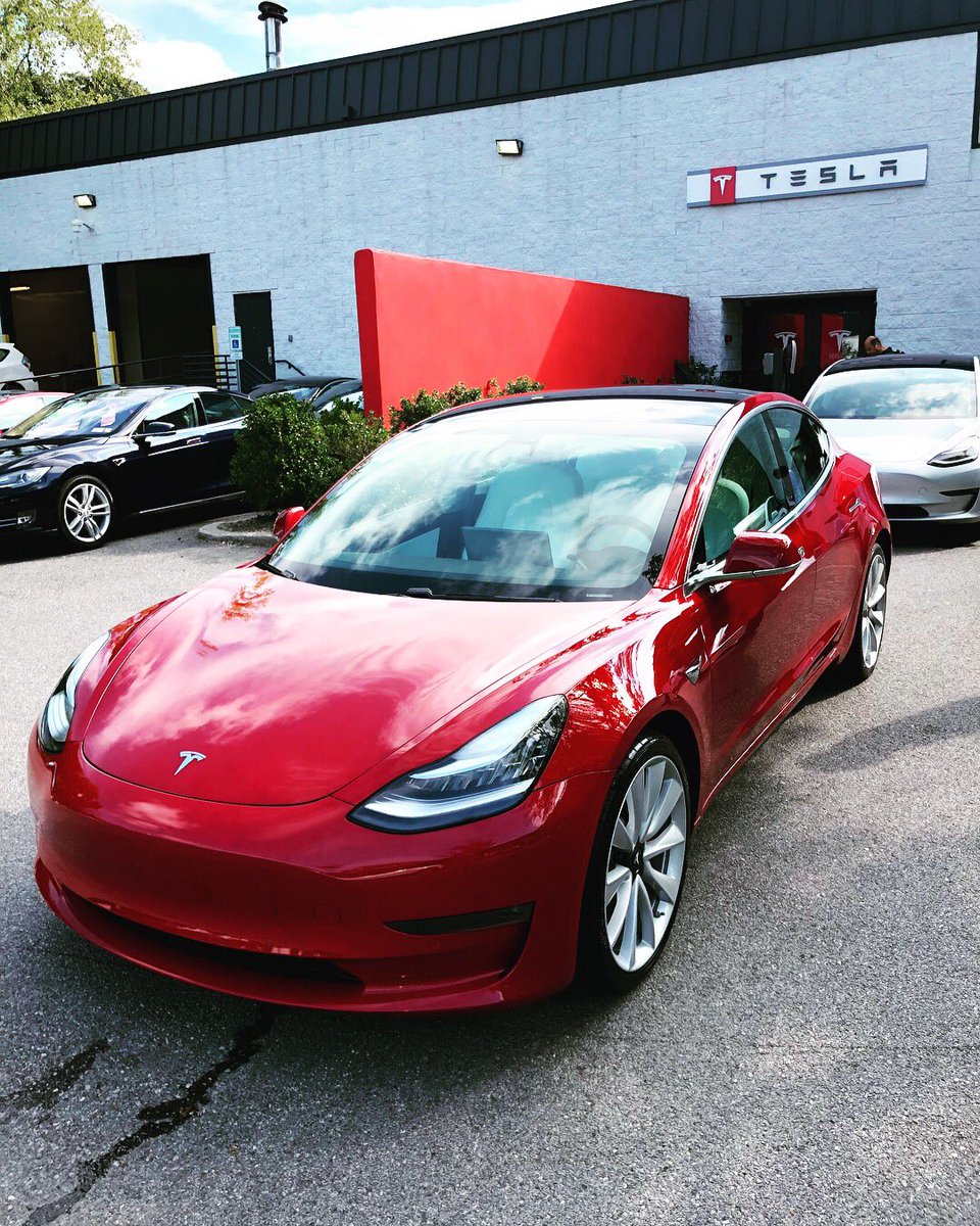 mliebow's tweet image. I placed my model 3 order on April 2, 2016. Yesterday, 2 yrs and 5 mos later, I got this. Tell the shorts I’m not disappointed. Tell the fossil fuel industry they have every reason to fear you. This car is stunning and the performance is amazing!