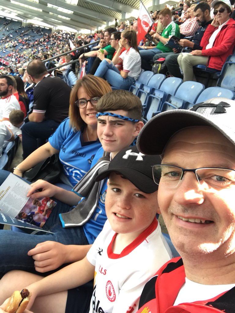 EmerMansell's tweet image. #nothingbeatsbeingthere #splithouse #coybib   The roar for four 👕💙👕