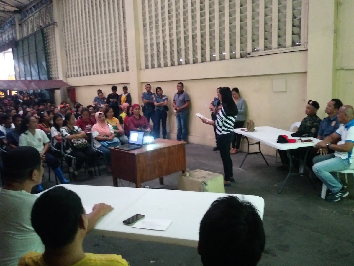 42ndsac's tweet photo. Personnel of this unit together with GSCPO Police Station 5, Ugnayang Barangay at Simbahan (UBAS) at Brgy. Tambler officials conducted Pulong-pulong Laban sa Krimen at SEATRADE Canning Corporation, Tambler, General Santos City.

#PNPPATROLPLAN2030 
#PNPSAF
#CrimePrevention https://t.co/k3lfZ6evve