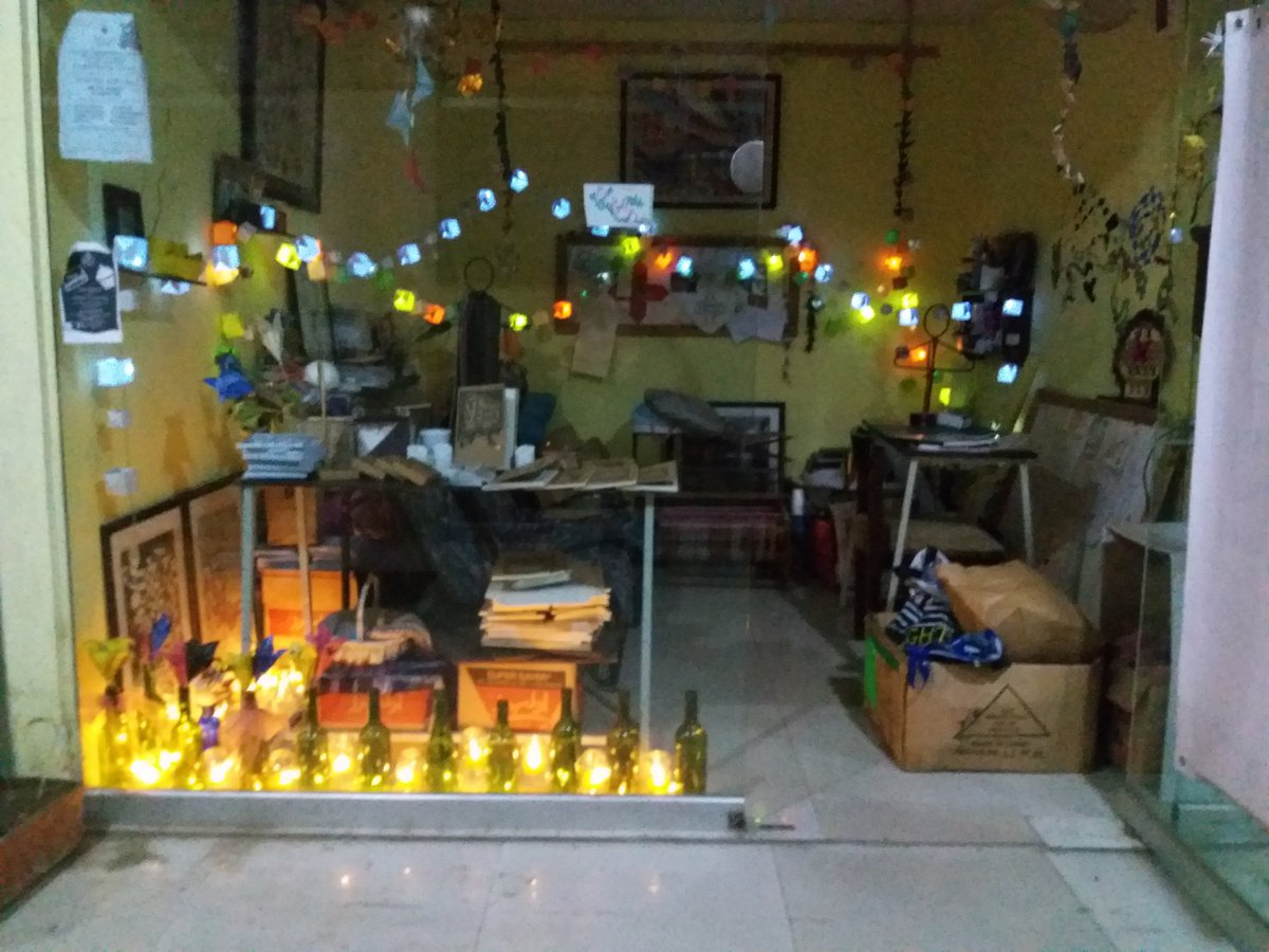 RemtemS's tweet photo. #lightswillguideyouhome #lights #Pakistan #Lahore #remtem #feels https://t.co/hDAaO75NXP
