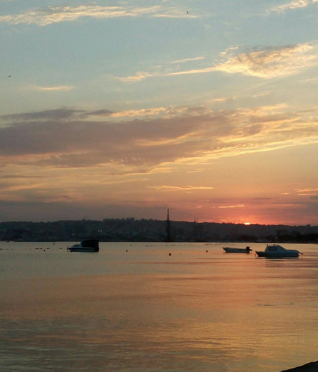 gündüz biriktiririz, gün batımında dökeriz.