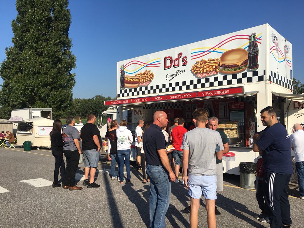HelloApprentice's tweet photo. Dd’s easy diner is already busy, and we can only imagine it will get busier here at #FrankiesCarFest! Already looking forward to lunch. https://t.co/R3BqRpDTTI