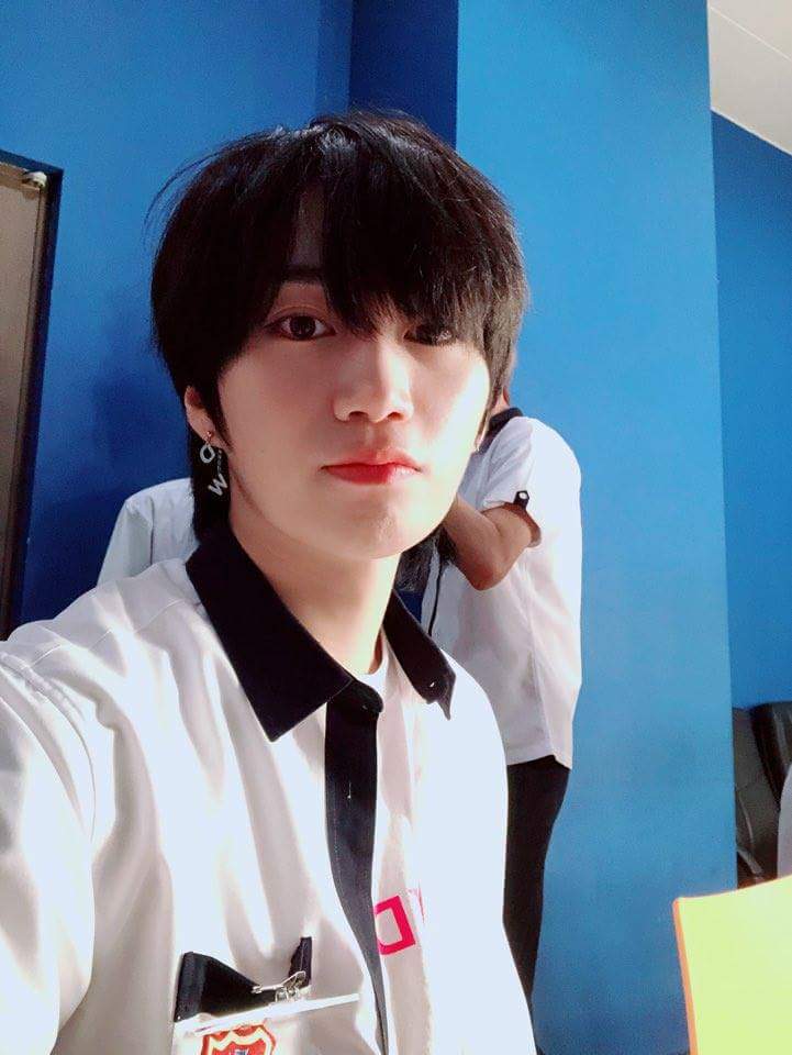 UNBFrance's tweet photo. 「TWITTER」180722  📌  MARCO, DAEWON, HANSOL, HOJUNG 

🇫🇷 : ❝ [#AUX_UNME] 

🎁 pour nos UNMe
Les membres du club de ping-pong. 
L'étudiant Hojung qui est bon dans tout
L'étudiant populaire Marco, qui est athlétique et bon avec le hula-hoop
L'étudiant Hansol dont les (...) ❞ https://t.co/mLbuRLC5ha