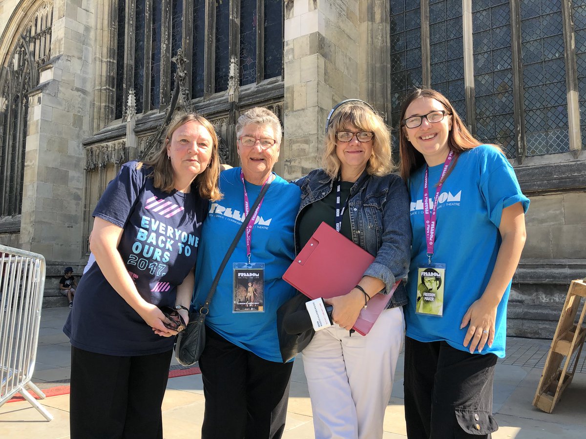 RadioHumberside's tweet photo. โWeโre one family, we donโt have strangers in Hullโ: Caron, her mum Sheila, and daughter Leanne - three generations of @FreedomFestHull volunteers talking to @LaKingabout #freedomfeastival #FreedomHull https://t.co/9Vkdh0kRgX