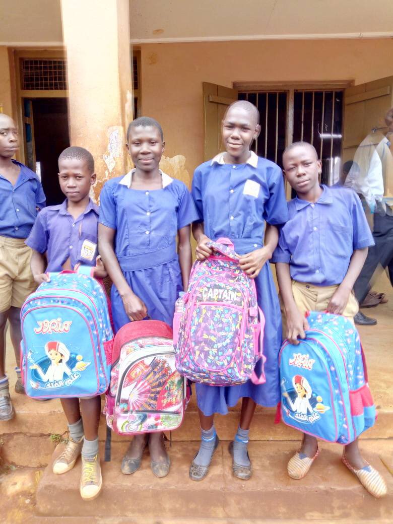 HOPE_Club_AD's tweet photo. Best news heard today ..
Our backpacks had made it to Uganda 🇺🇬 https://t.co/bDs1zV1548