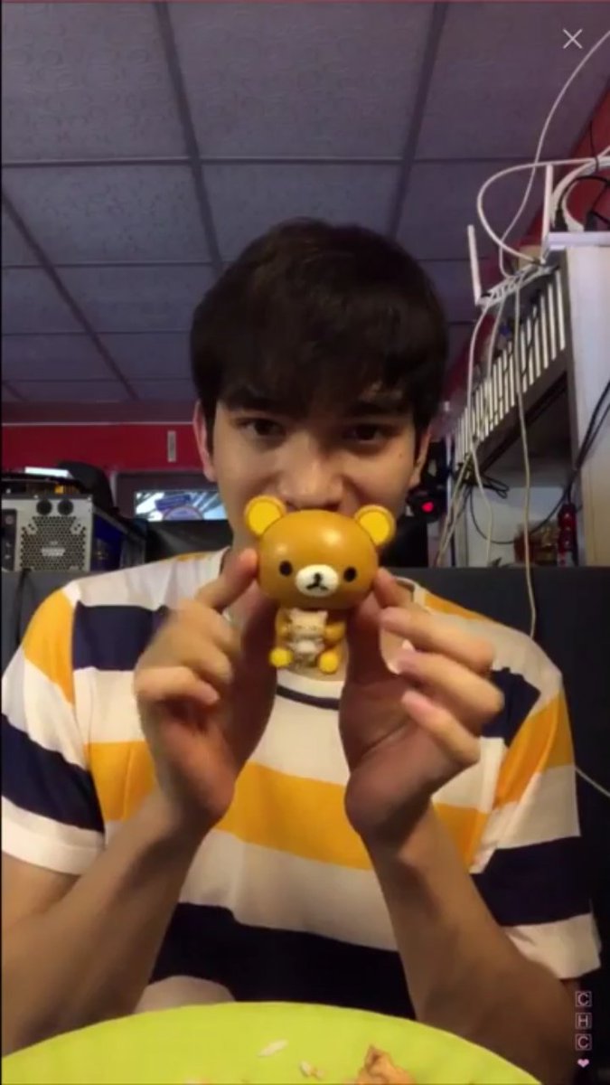 คชาตั้งชื่อทวิตให้ว่าเจ....JaY 😆😁 tweet media