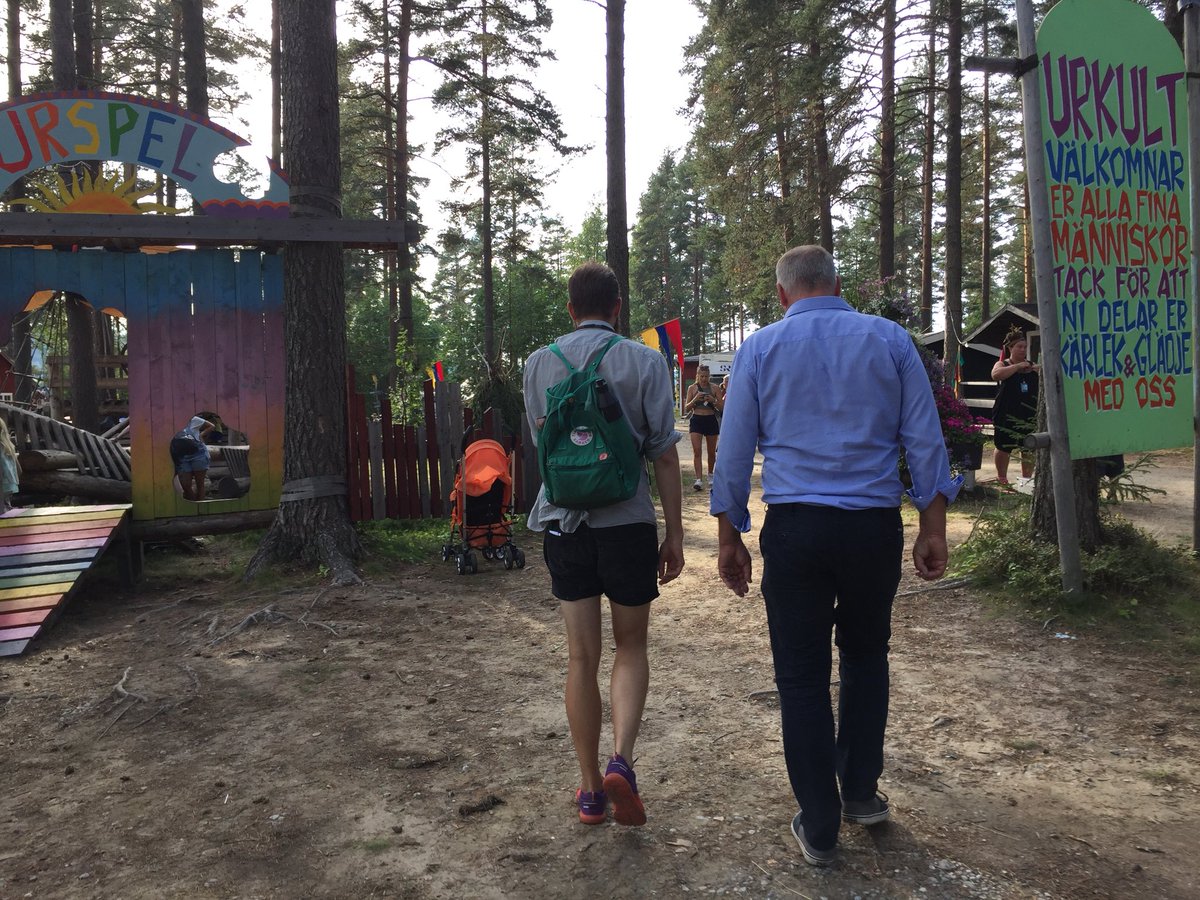 gunnarssonhanna's tweet photo. Sommarminne. @jsjostedt besökte Urkult i Näsåker, Ådalen, och pratade om solidaritet, hållbarhet och jämlikhet med besökare och organisationer. #V018 https://t.co/5aJ2koWbF7