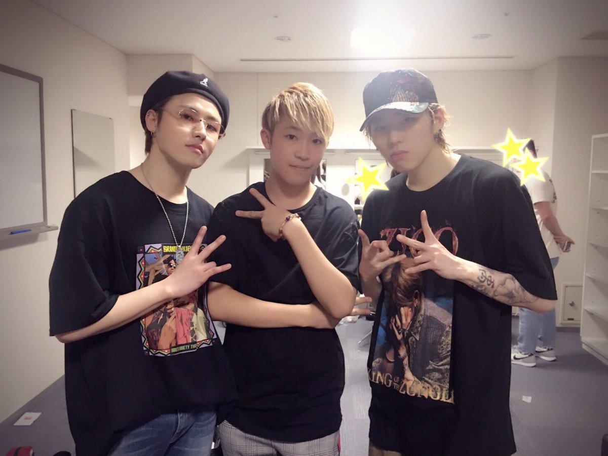 R1un0suk's tweet photo. 今日はZICOさんのライブを見に行かせていただきに、東京ドームシティホールへ
サプライズで、ユグォンさんも登場して大盛り上がりでした。

曲、パフォーマンス、ダンス全部めちゃくちゃかっこよかったです(ง •̀_•́)ง
いつかご一緒させていただけるよう頑張ります

ありがとうございました☺️ https://t.co/0ecJO6n8wT