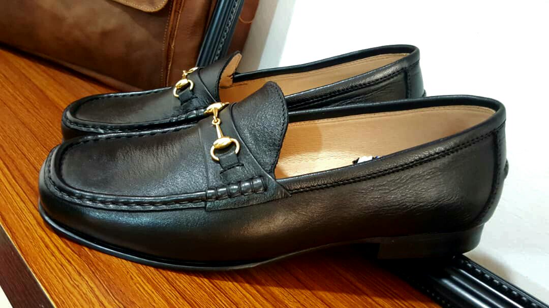 ifokGh's tweet photo. BLACK BIT LOAFER @ifokGh FLORAL MONTH @IFOK #STATEMENTSHOE #CLASSICMAN #COOPERATEGENT #GENTLEMAN
#FLORALSHOE #LOUDSHOE #BOLDSHOE #SHOEGAME #BESTSHOES #SHOEINGHANA #MADEINGHANA #AFRICAORIGIN #IFOK #GENTSTYLE #SHOEADDICT #SHOEPORN #STYLEGHANA #GLITZ #GUBA https://t.co/2JZ3oxLQfL