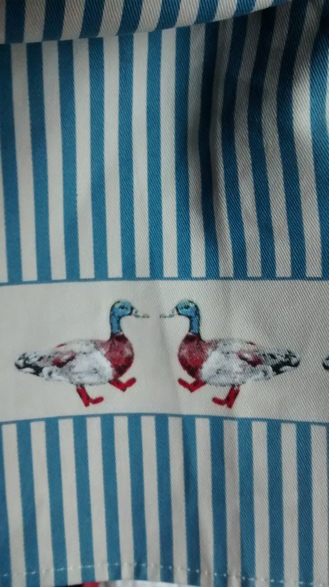 JacquiFluffies's tweet photo. The band round the bottom of my apron https://t.co/g4bCelIgf5
