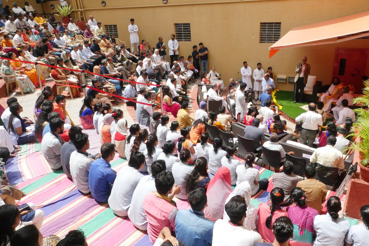 Gurudev's tweet photo. As part of the Janmashtami celebrations in the @BangaloreAshram, 620 people with orthopedic disabilities were given artificial limbs, wheelchairs and other assistive devices. https://t.co/5yJM8P47vL