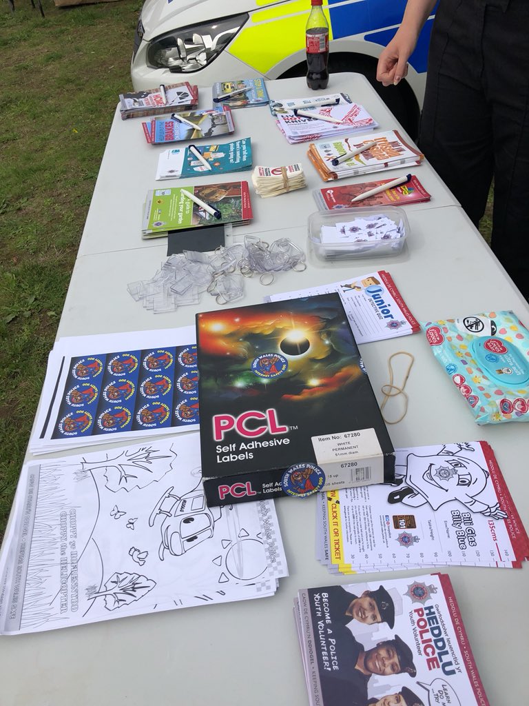 JoshuahMichael's tweet photo. Come down to Ravenhill Park for the #rootstock2018! to join in with fingerprinting and to get information on how to join @swpolice Police Youth Volunteers with @SWPSwansea #CommunityEngagementTeam and #SwanseaPYVs 🎉🎊 https://t.co/RIePkaPvW7