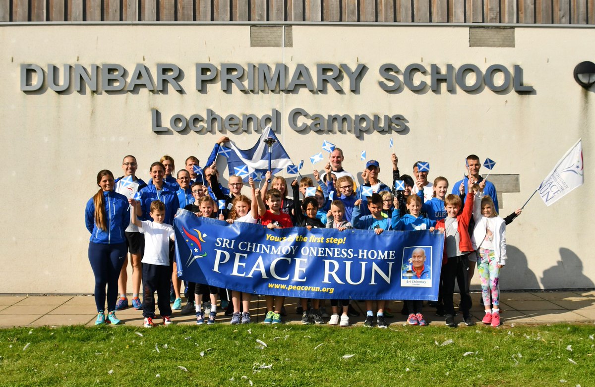DunbarPrimary's tweet photo. On Thursday P5 & P7 took part in #ThePeaceRun which is a global relay that connects individuals around the globe in commitment to Peace in our world. Since it began in 1987, the flaming peace torch has been carried through over 150 nations! https://t.co/wh9i1aYbDw #EastLothian https://t.co/YSlVED39lL