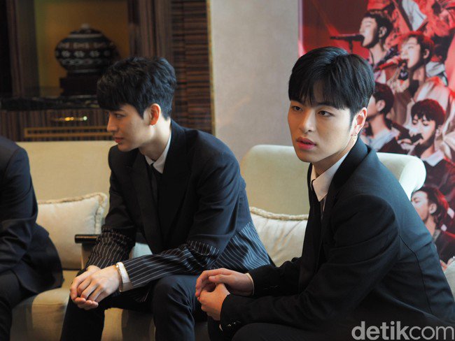 iKON_Global's tweet image. [180902] Streaming links for ASIAN GAMES CLOSING CEREMONY 2018

(Don't know exactly when iKON will perform, they're the 3rd performers)

youtu.be/zty86XvC_iM
m.vidio.com/live m.vidio.com/live/733-trans-

#iKON_AsianGames2018 #SUJUxiKON  #iKON_아시안게임폐막식