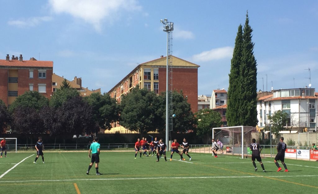 OARVic's tweet photo. ⏱ FINAL 3-3 | ⏰ Empat al darrer segon d’un OAR que ha vist com un bon Llorençà li remuntava un partit en el qual havia gaudit de moltes ocasions. Gols @MiquelVerges6, @jaume_rius i Esquinas.
#OARVicLlorençà #3Cat5 https://t.co/jA6oxbjhJK