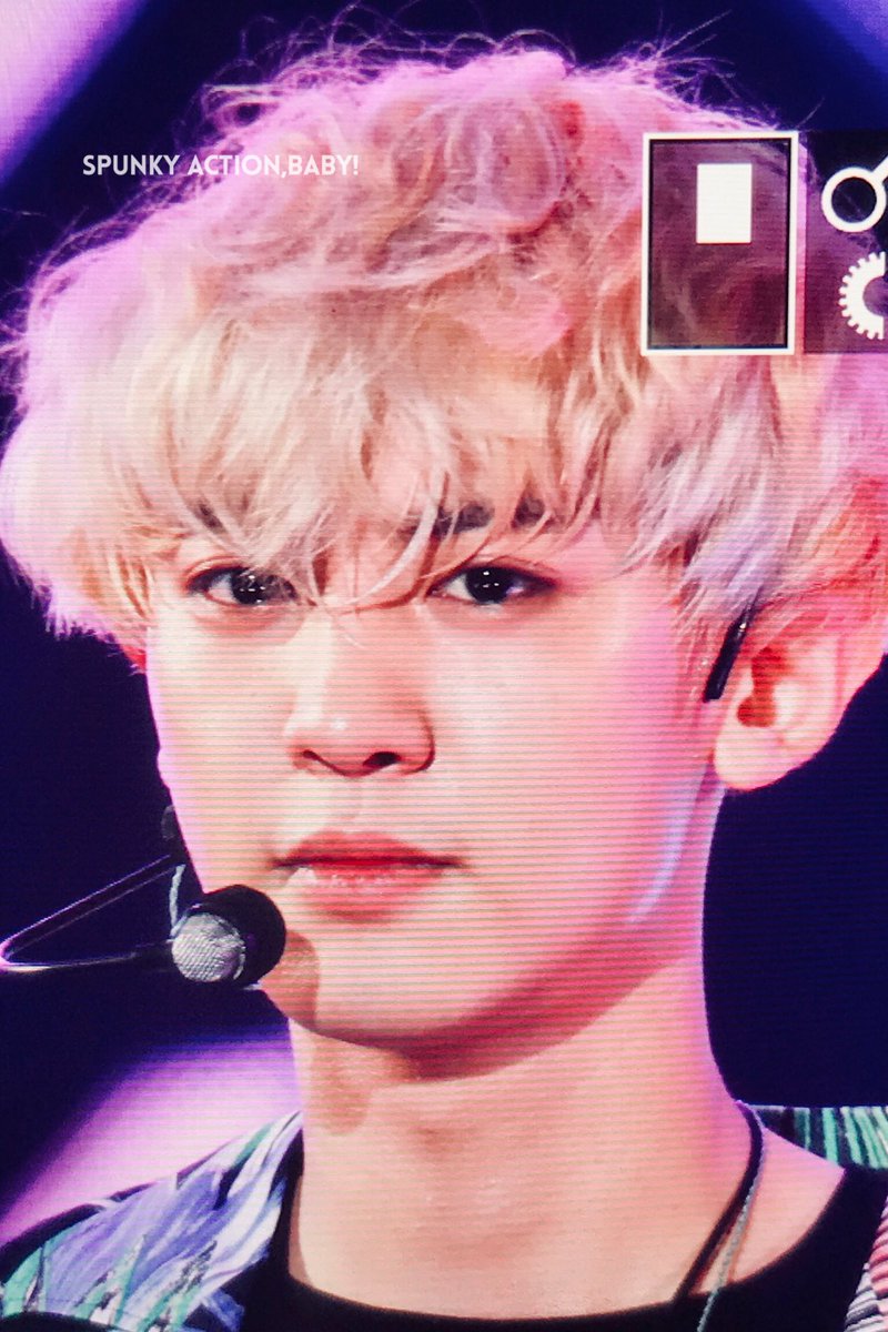 hot_pcy_pict's tweet photo. Is he even real????!!?!?!

cr.Spunky action,baby! #EXO_IncheonSkyFest https://t.co/izBTZVGsUP