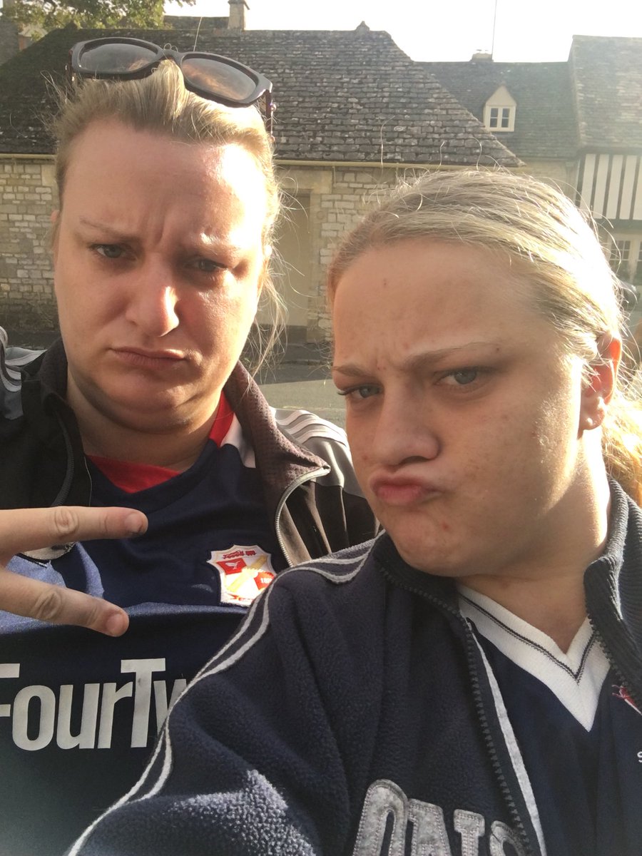 mimxlb's tweet image. I met the most wonderful people today ! daisy @charliecooper11  and lovely @SimonMAlikesyou ! Thank you so much for letting us watch you make tv gold ! And to all the other people running around making this possible thank you for the amazing job you do ! #ThisCountry