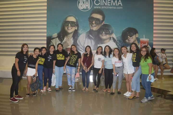 icheska's tweet photo. sunday well spent with these people ..makaproud kaayo πππππ @bernardokath @imdanielpadilla #TheHowsOfUs #TheHowsOfUsDiMabilangNaThankYou #KaDsCebuBlockscreening #SMSeasideCebu #KathNiel https://t.co/dz8hyCjlqy