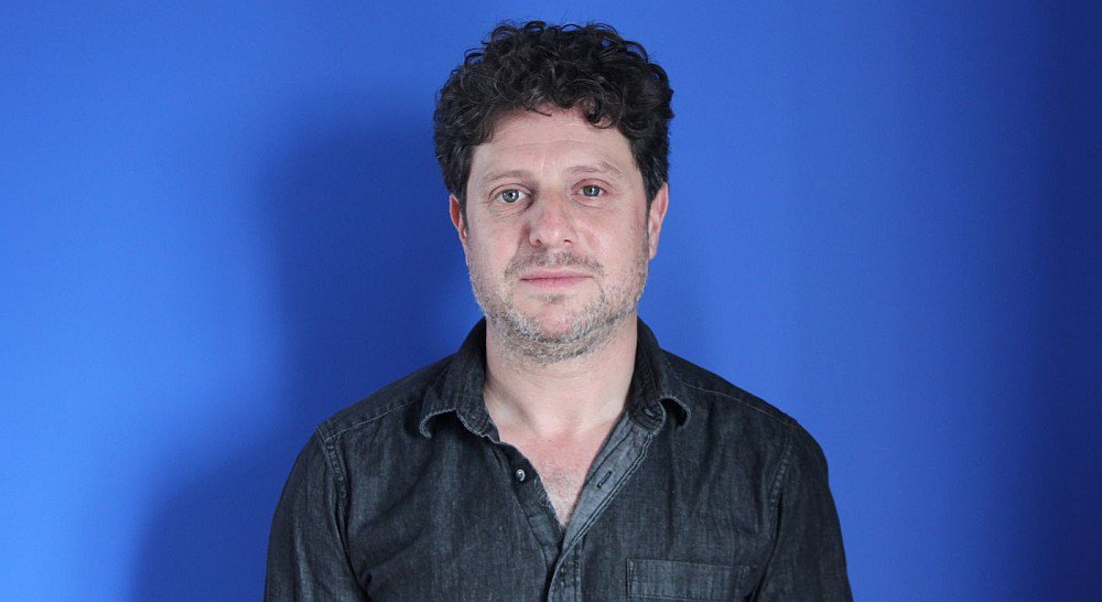 From before Lift, all the way to The Road, and beyond.

Our conversation with <a href="/MarcIsaacs2/">Marc Isaacs</a> Marc Isaacs circa 2015:
thedocpod.net/2015/10/31/mar…

#marcisaacs