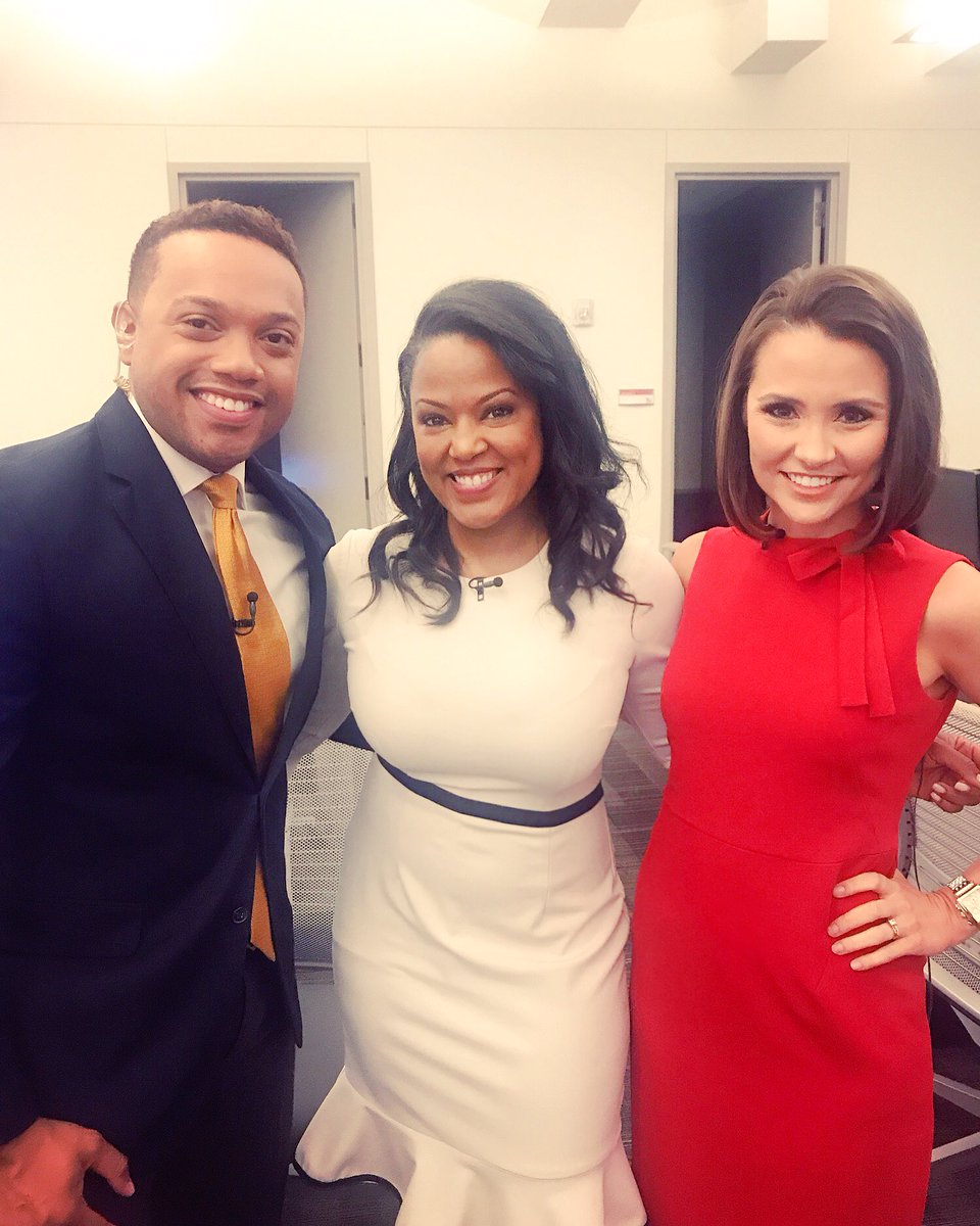 MissKeishaBurns's tweet photo. Hope your Sunday is off to a great start! In case you missed our broadcast earlier this morning, we're back on @nbcdfw at 8am. See you then! @KatyBlakeyNBC5 @EvanNBC5 #tvnews #weekendnews #weekendnewsteam https://t.co/jBcomcb4NB