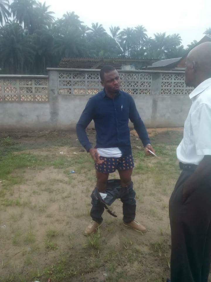 asterizzle's tweet photo. ATTN: @policeNG_akwibm @PoliceNG @segalink @RuggedyBaba @PoliceNG_PCRRU

Michael Alfred wrote on Facebook:

This is Nigerian police officers along Ikot Etobo Road in Nsit Ubium LGA of Akwa Ibom State. They stopped the vehicle I was inside because d driver didn't have #100 change https://t.co/X7aWSlvAxs