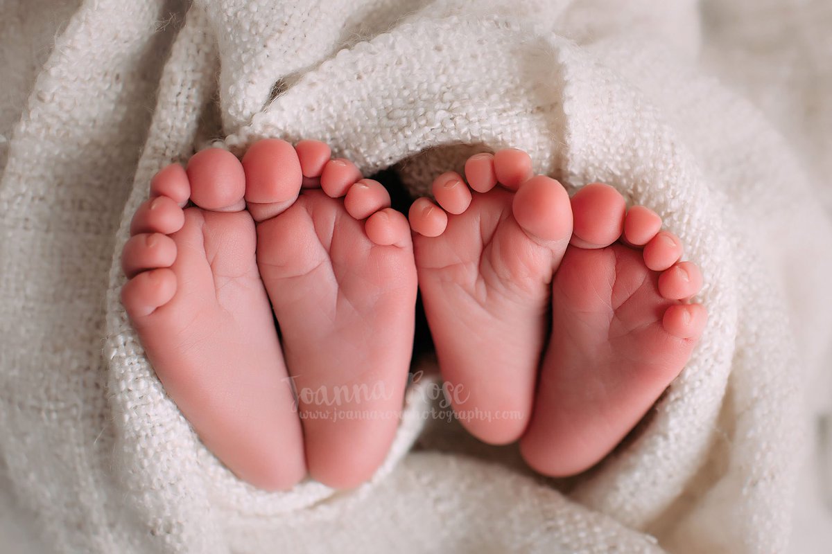 What’s better than baby toes? #twin baby toes! 👣👣 #Liverpool #LiverpoolPhotographer