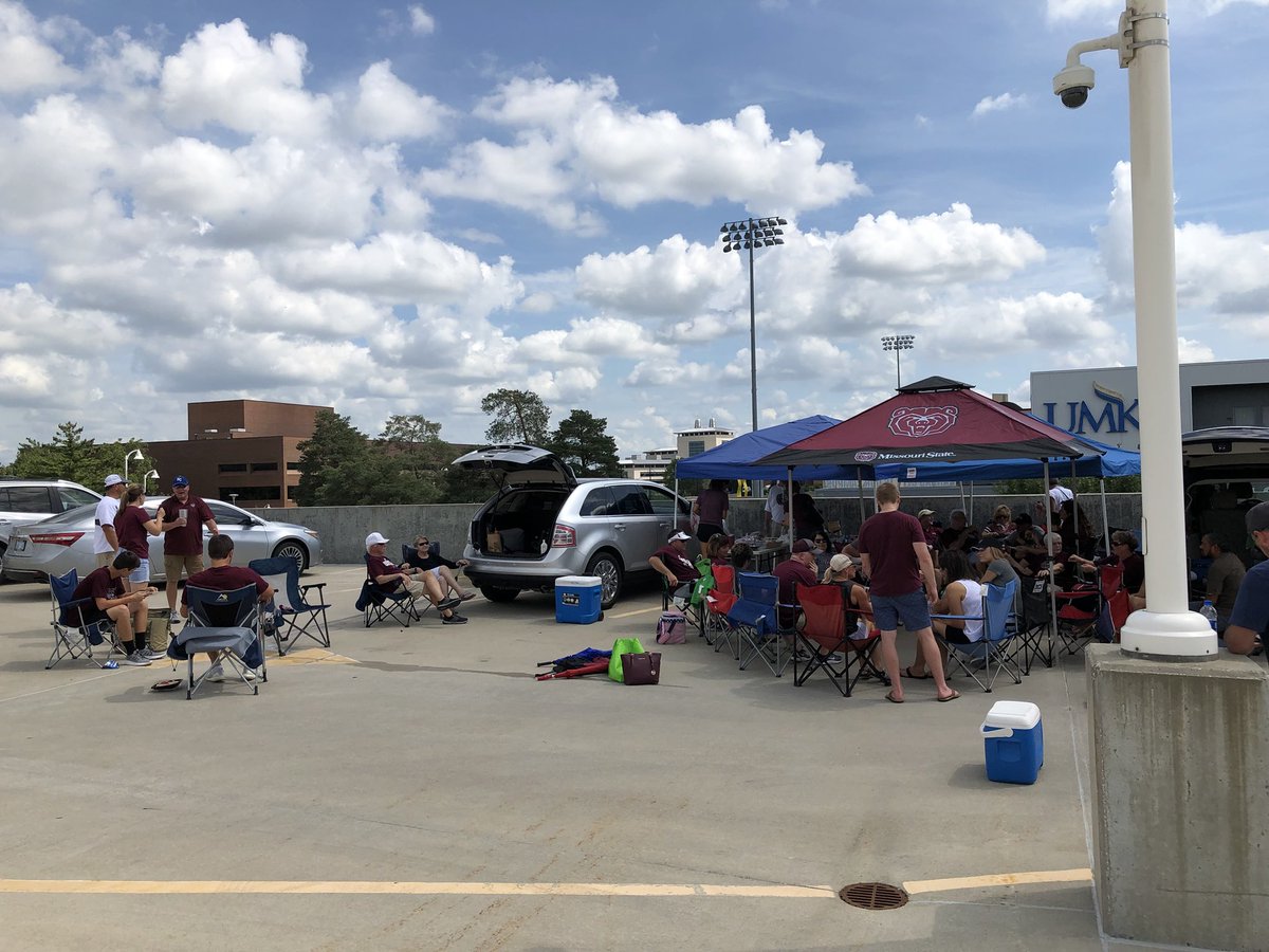 therealtskornia's tweet image. Let’s go Bears!! Tailgating for UMKC game!@MSUBearsWSoccer