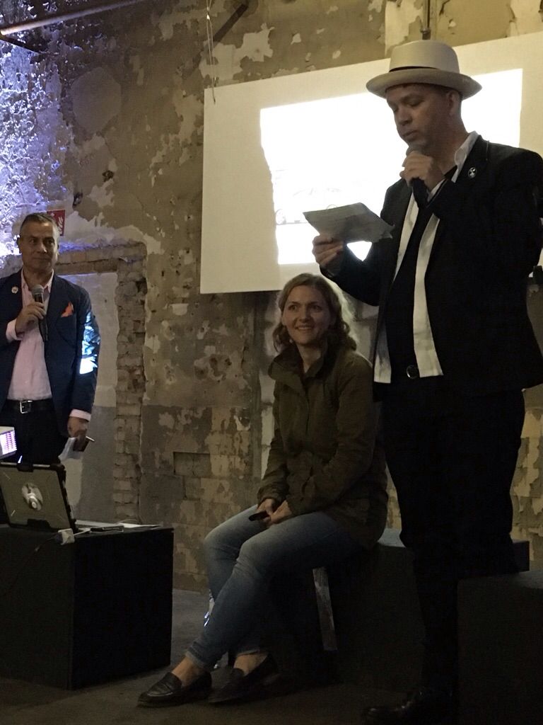 #CleverShuttle meets streetart at today's #Monumenta Talks hosted by #StevenHarrington and  #JaimeRojo from Brooklyn NYC at the charming old factory Pittler Werke in Leipzig. It was a great debate - thanks for listening! #intelligenceofmany