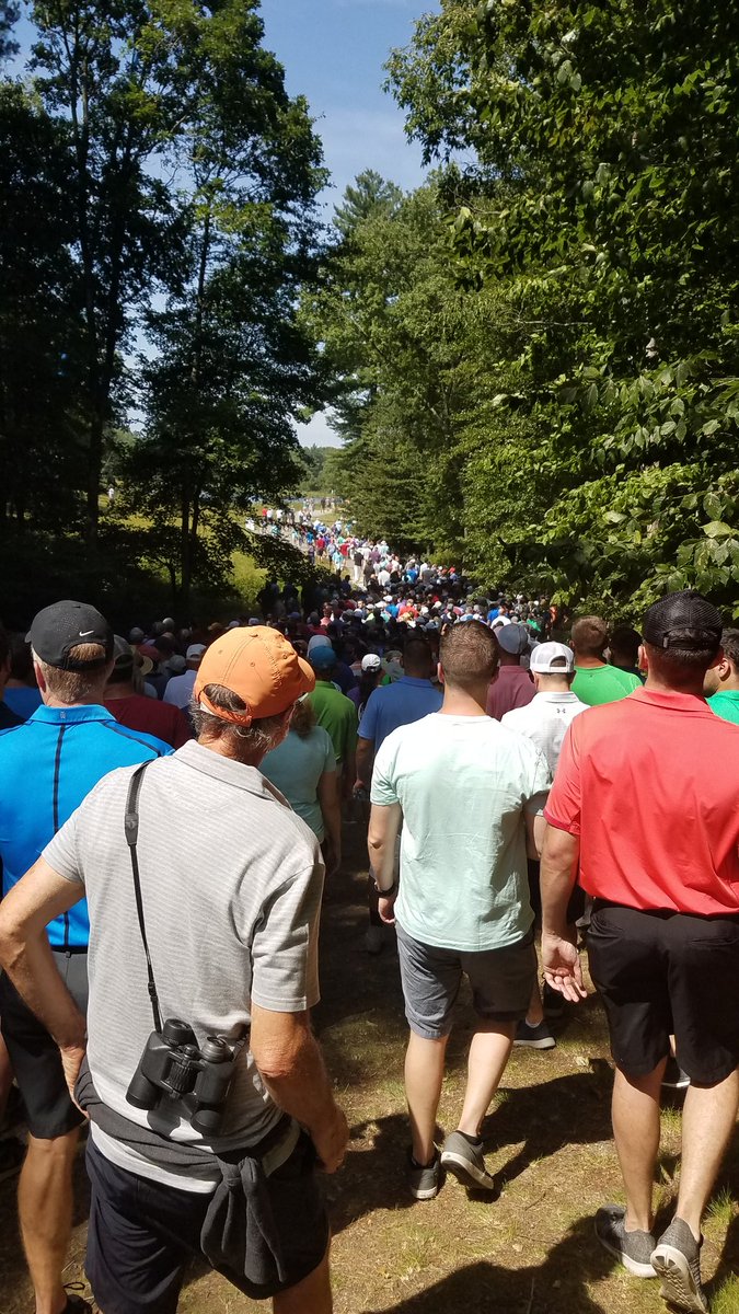 suneditor's tweet photo. Crowd following #TigerWoods at Boston TPC. Huge. #lowellsunnews https://t.co/GWnnzDWX06