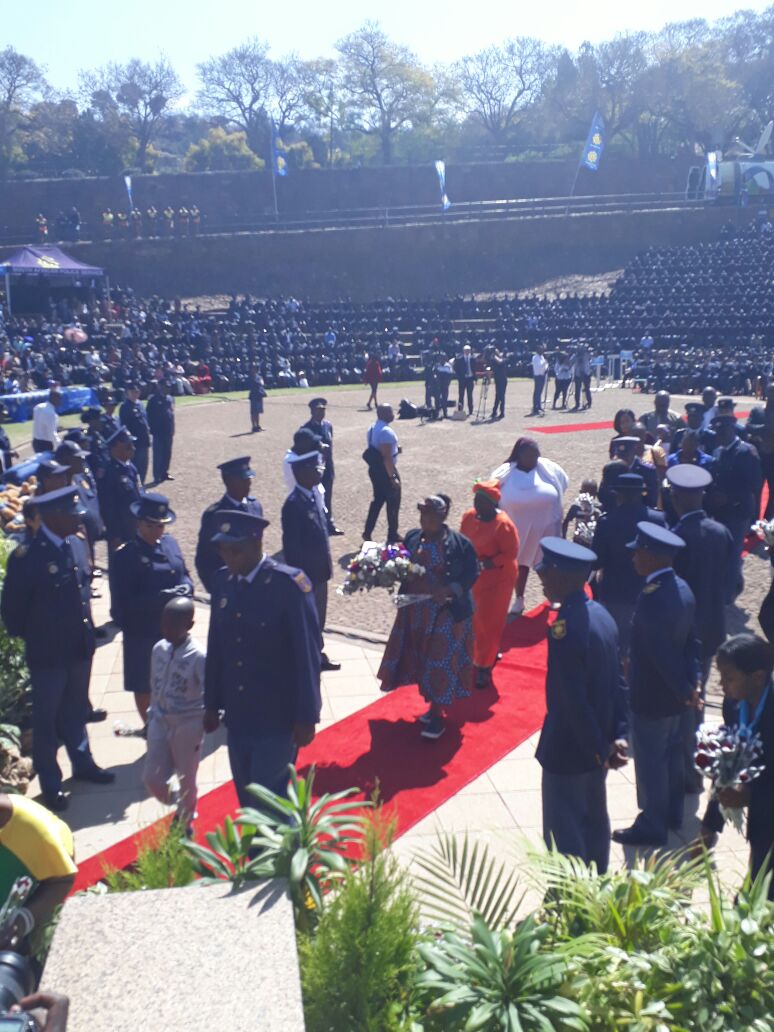 #sapsHQ Media Statement: #SAPS Honours 29 of it's fallen heroes and heroines. It was an emotional day as family, friends, colleagues and leadership of Dept of Police gathered to lay wreaths in honour of members who died in the line of duty. #FinalSalute NP saps.gov.za/newsroom/selne…