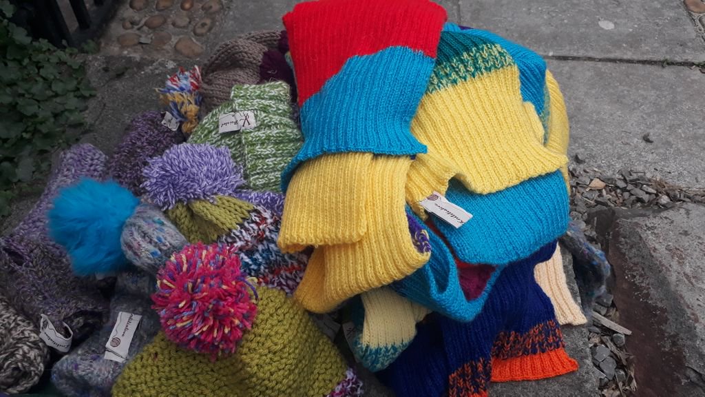b_knititiative's tweet photo. In the fifth year of knititiative, 
The knit wits stitched and seamed, 
4 knitted blankets
10 wooly hats
10 cosy scarves
5 pairs of gloves
WITH THANKS TO @BirdandBlendTea

♥

Well done everyone! What an awesome year 😘 https://t.co/L5zmc0J2EH