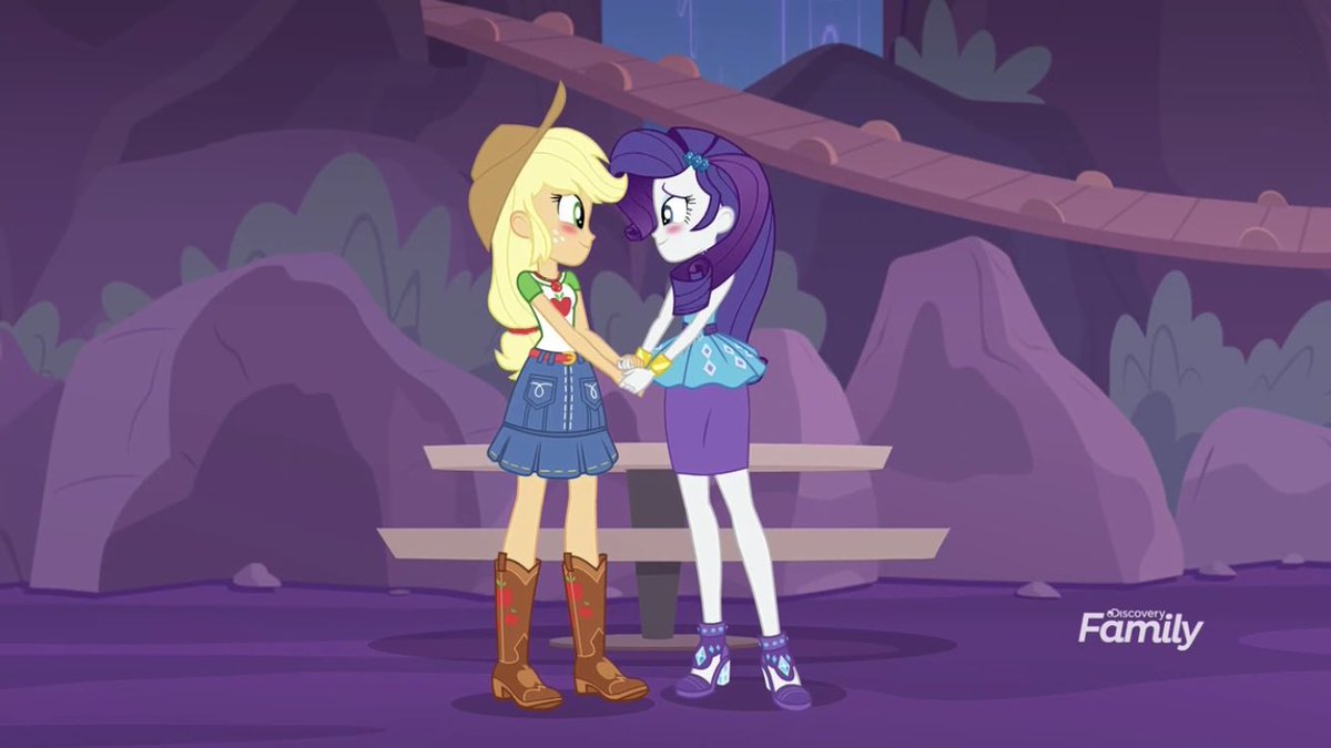 Immediately goes in for the handhold ur not slick Rarity