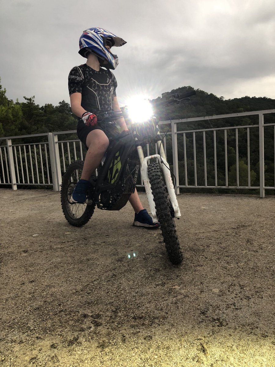 Sur Ron Electric Bikes On Twitter Led Headlights For Great Night Time Rides Surron Sur Ron Edirtbike
