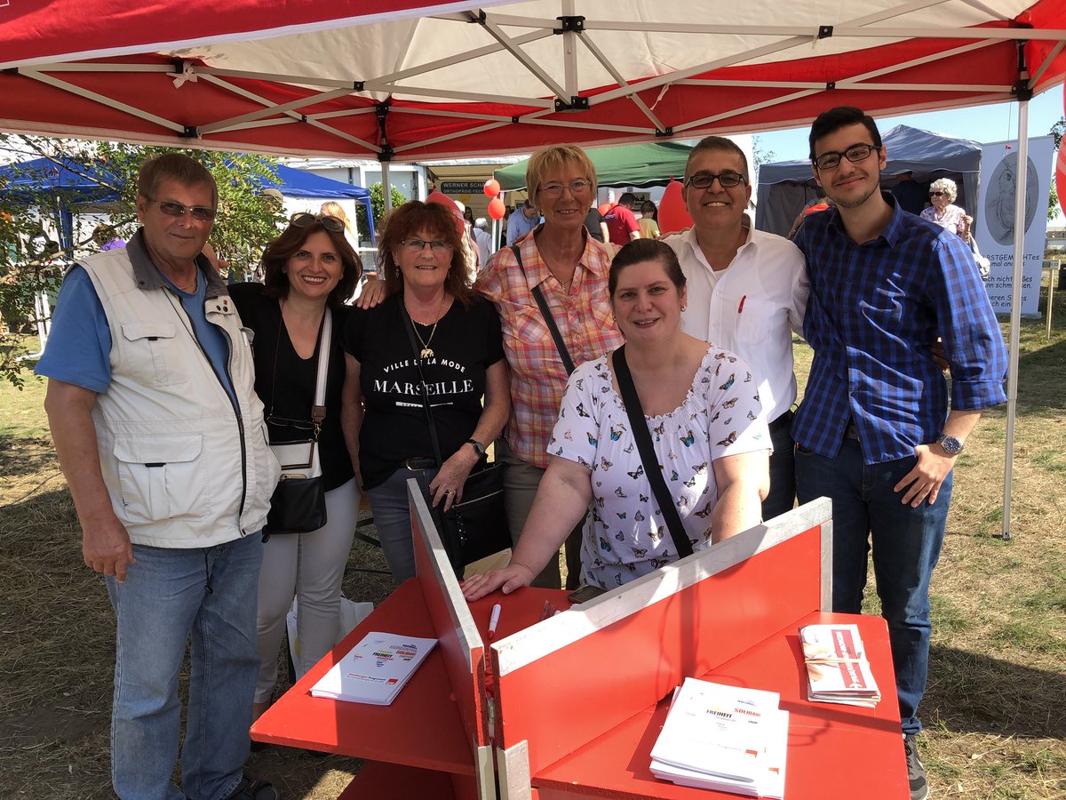 RecaiAytas's tweet photo. Die 4. #Hemelinger #Vielfalt, kurz Hevie, findet dieses Jahr unter dem Motto "Fünf Teile sind das Ganze". @SPDFraktionHB @RecaiAytas #Bremen #wirsindmehr https://t.co/n02ibtzAAD