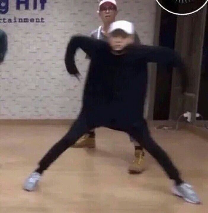 Amelia_JJJ's tweet photo. I see no deference
#btsmemes #BTSxARMY #StreamingIDOL https://t.co/svrZ1aAGSQ