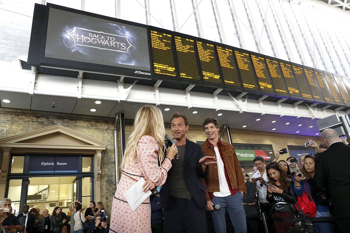Cinemex's tweet photo. Así se vivió #BackToHowarts 😍
¿Qué te parece? https://t.co/hq2PnsDDaX