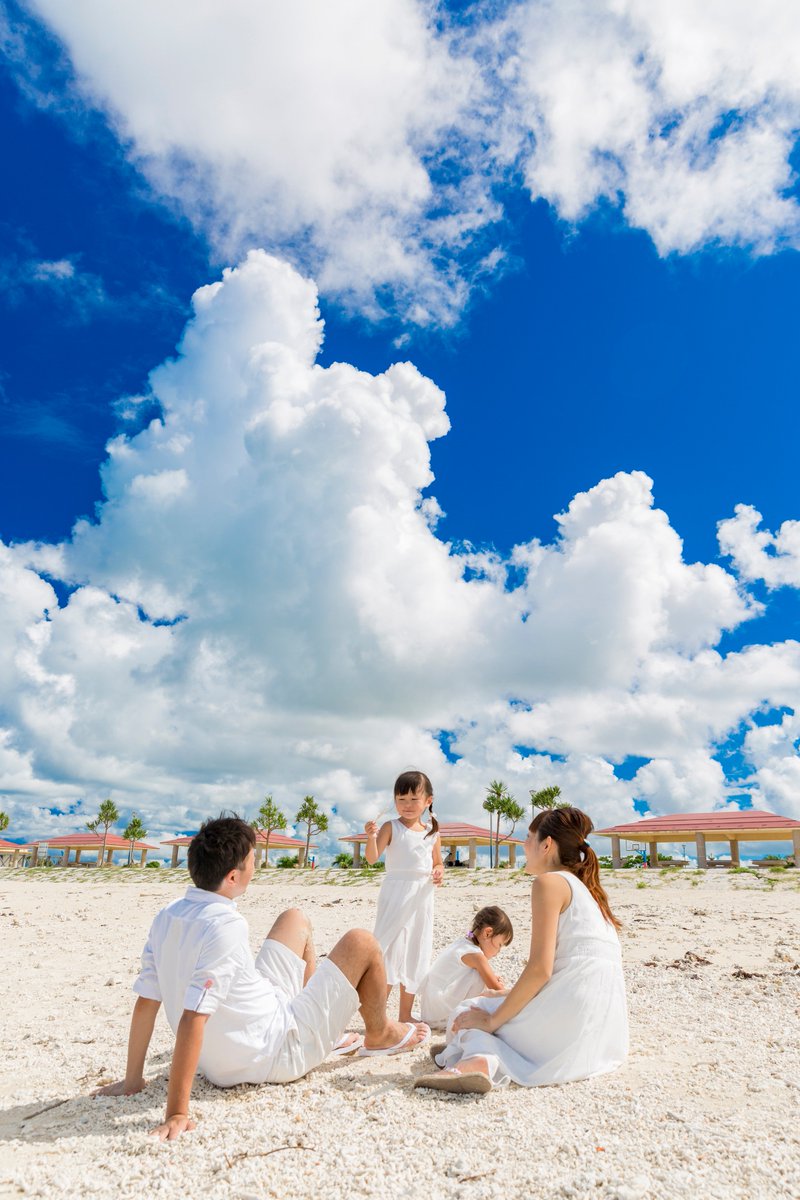 鈴木サラサ しばらく沖縄 בטוויטר 風は涼しいけど夏空が続く沖縄 夏休みすぎるもくもく入道雲 恥ずかしがり屋さんな姉妹可愛いかった 結婚式 写真 前撮り 結婚式前撮り マタニティ ニューボーン カップルフォト 家族写真 沖縄 出張撮影 出張