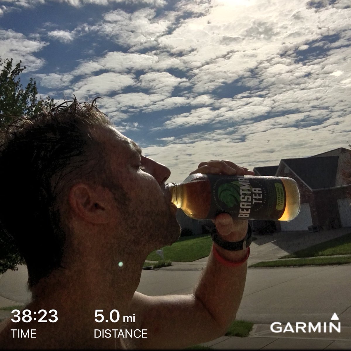 BeastmanWins's tweet photo. Weekend zone 2 #run. @beastmantea fuels my recovery with great tasting #hydration and #health. Time for you to #bringoutyourbeast https://t.co/HPIlHNzmXJ