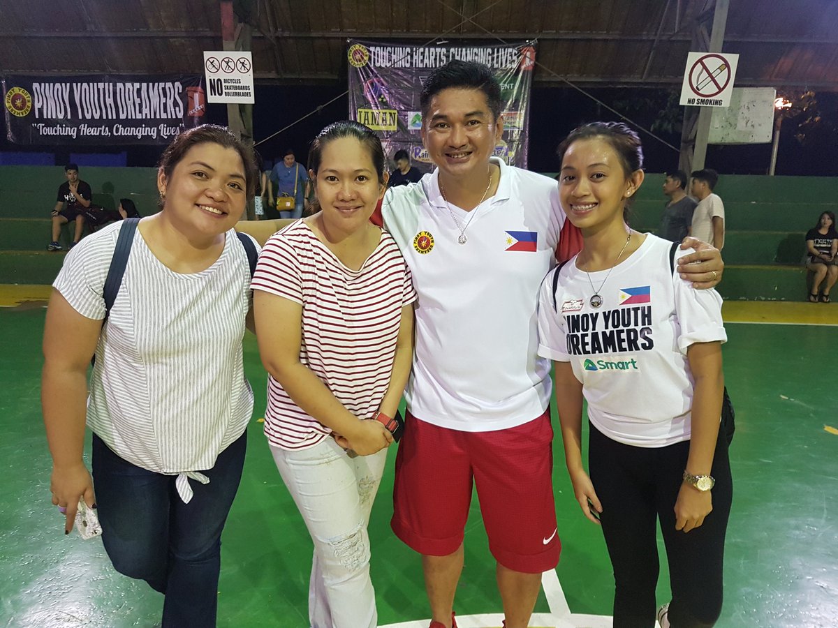sportsallin2017's tweet photo. Coach Beaujing Acot  of Pinoy Youth Dreamers  would like to thank the PYD Angels (Carla Legaspi and Neriza Campo and Cath Jacob @cathljacob_ for all the hardwork they did during the 5th Anniversary Celebration in Valle Verde 1, Pasig City. 

#PYDLifeWinners #PYD5 #PYDProud #pyd https://t.co/YSIyjffvAP