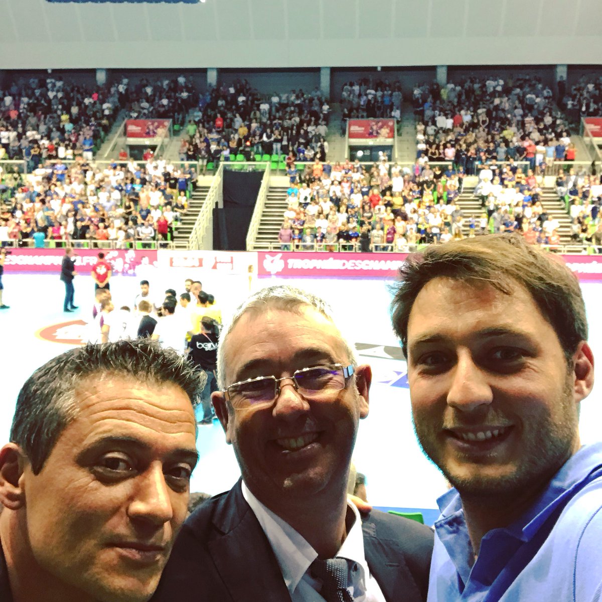 Alx_Gth's tweet photo. 🏆🤾🏾‍♂️Trophée des champions 2018 à l’#Axone de #Montbeliard. Encore une belle affiche de sport pour Montbeliard et le  @paysmontbeliard #TDC2018 #Handball #PSG #StRaphael #Nantes #Montpellier https://t.co/v3sMZHvKmn