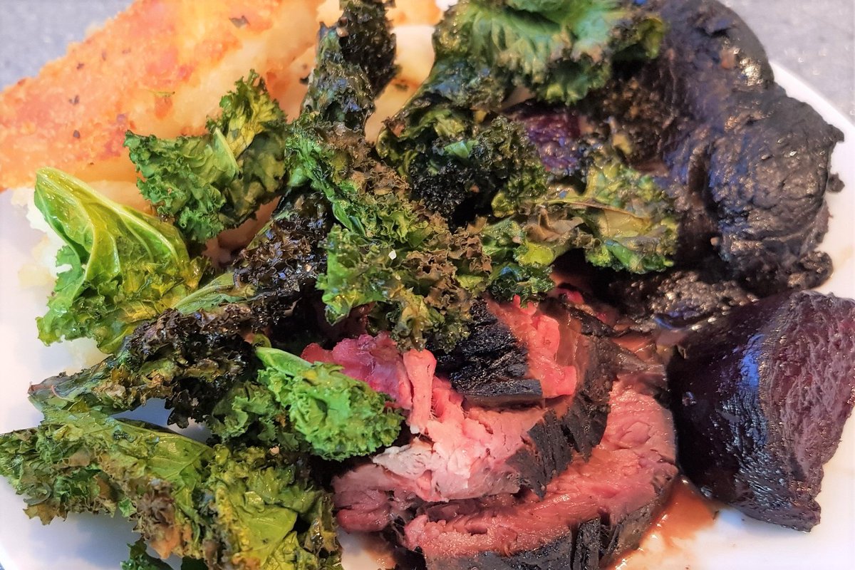 Treacle cured beef with Yorkshire pudding, roast potatoes, crispy kale and beetroot.

#sundaylunch #supperclub #roastbeef #roasties #crispykale