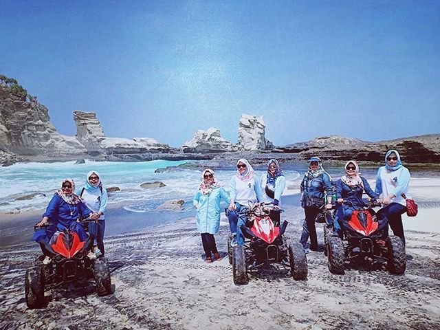 pantai_klayar's tweet photo. Pantai klayar pacitan by @fannycitra76
.• • • • •
.
#pacitanparadiseofjava #pantaiklayar #pacitan #pantaipacitan #jawatimur #banyutibo #pantaiklayarpacitan #wisatapacitan #pantaibutuyan #karangbolongpacitan #pantaiserunipacitan #pantai #sungaimar… https://t.co/lE7nJy0VUa https://t.co/hkUIM4w6xs