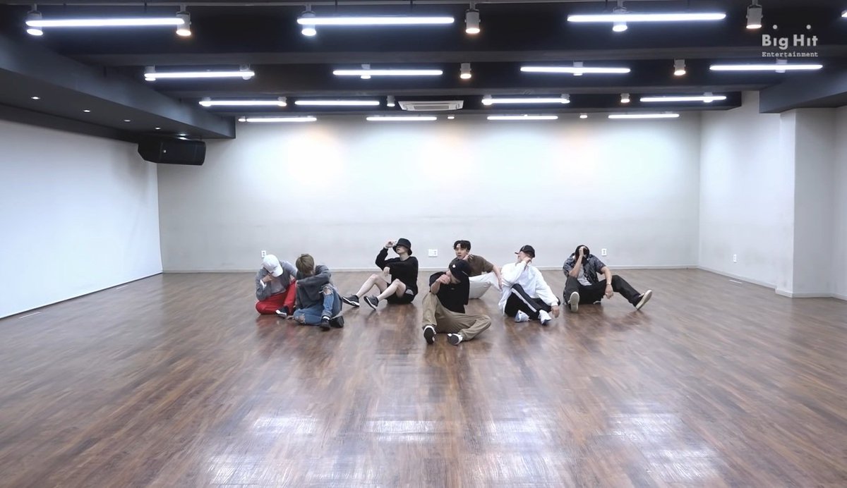 tsukiumi's tweet photo. @bts_bighit #IDOLDancePractice
Thank you BTS💜
So COOL💕
#MPN #BTSARMY
#BTS @BTS_twt
BTS 防弾少年団
FAKE LOVE
LOVE YOURSELF 轉 Tear
IDOL feat.ニッキー・ミナージュ
LOVE YOURSELF 結 Answer https://t.co/p6HjEzJyt2