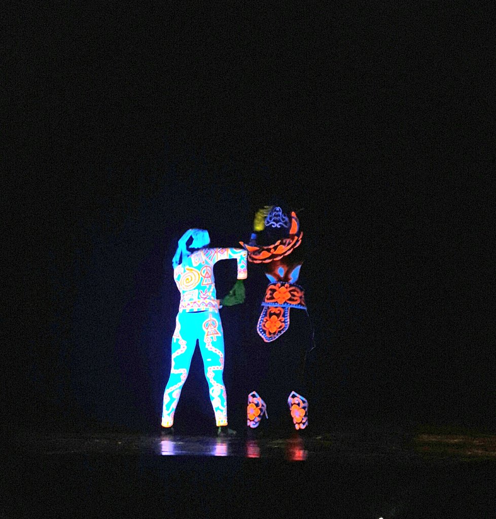 cgleesonDHM's tweet photo. Brilliant evening of #Cambodian contemporary dance at the National Museum. Celebrating 15 years of SilverBells Dance Group #UKKH https://t.co/FK2tL05eUF
