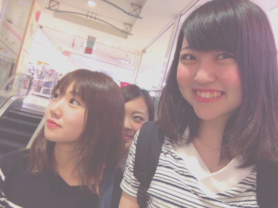 jupico324's tweet photo. せっかくの豊茂の可愛い写真を台無しにする田中と248（笑）
こなみも横むいてるし、なんせはづきの顔、、、（笑）白目の失敗作🙆🏼‍♀️🙆🏼‍♀️

ごめんな、わかげww
いやー、この104（トヨ）かわいい💕 https://t.co/qsyyYgDuFA