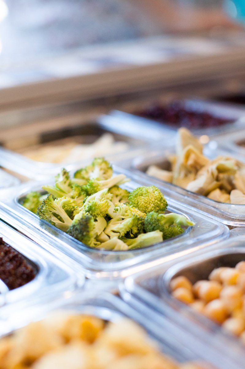 We’ve got new toppings! Try broccoli , eggplant, &amp; vegan cheese on your Pi! 😍 
 
#pizza #CraftYours #PiCoPizza #TorontoFood #Toronto