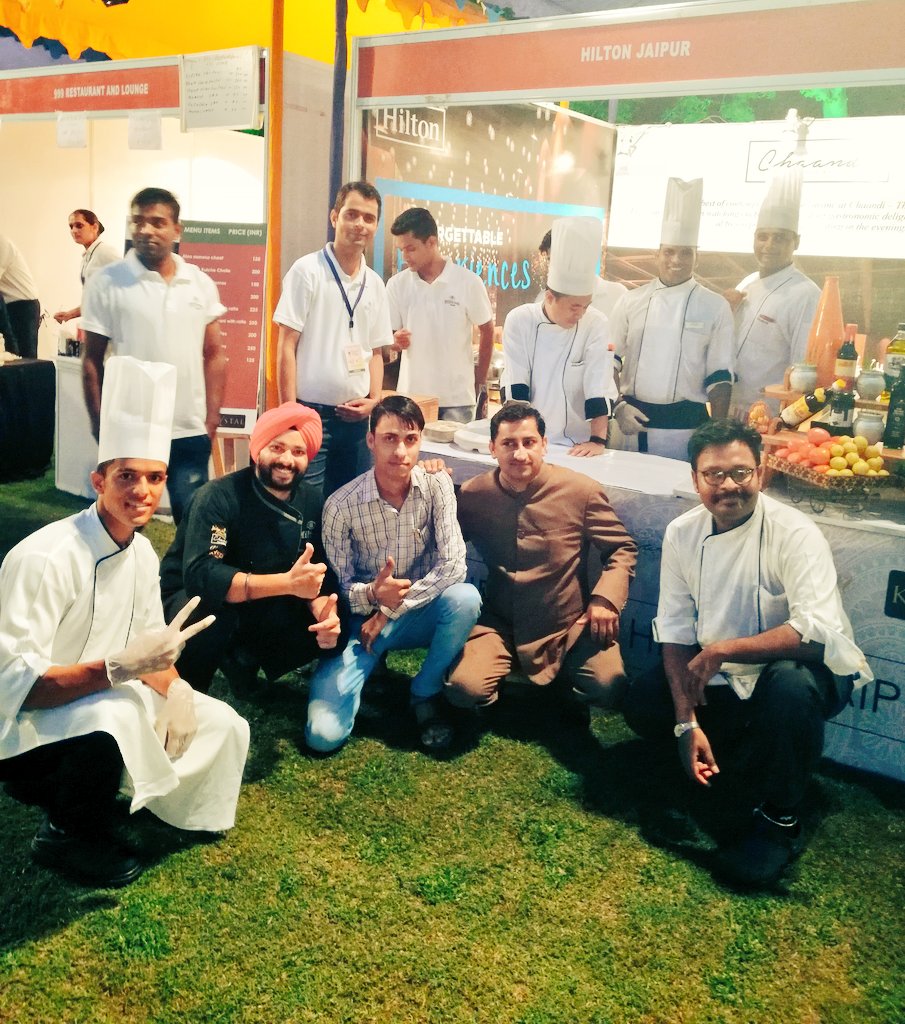 my_rajasthan's tweet photo. #JaipurByNite : Cultural Eve!

Enjoy multiple tastes just under one roof of heritage!
@ciijaipurbynite
#FoodSthan #TheBiteFest
#UtsavSthan #MyRajasthan #JaaneKyaDikhJaaye https://t.co/LozCgLx99T